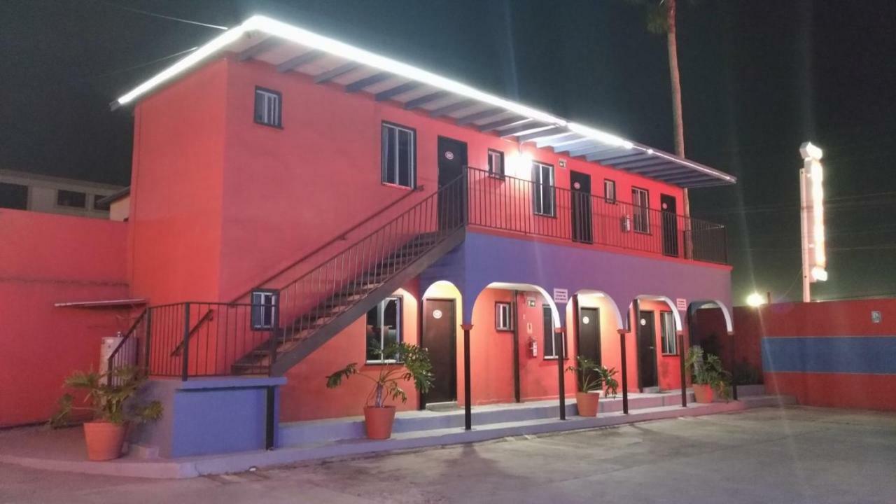 Motel Agora Ensenada Buitenkant foto